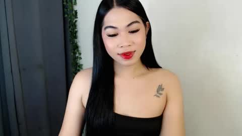 its me asian rebecca online show from January 11, 10:42 am