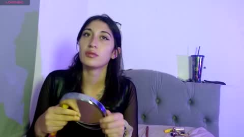 IG   OF red moonn online show from October 21, 6:06 am