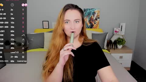 Lessy Fox online show from December 5, 4:41 pm