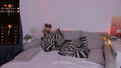 Snapshot of red_passsion chatting on February 2, 5:37 pm Mia online show from February 2, 5:37 pm