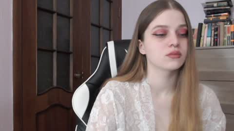 Lily online show from February 3, 2:14 am