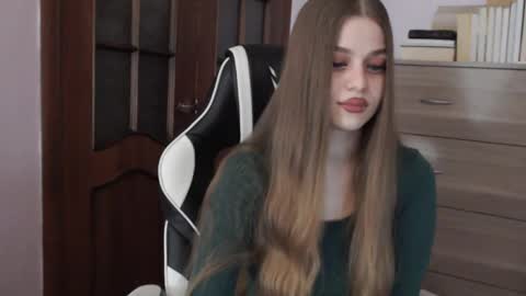 Lily online show from January 7, 2:15 am