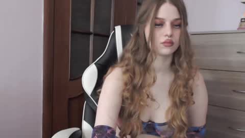 Lily online show from October 23, 2:17 am