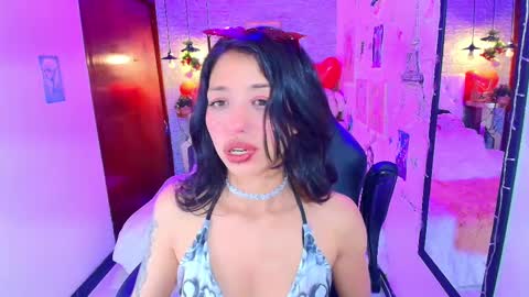 Snapshot of redhotter_ chatting on February 14, 8:15 pm Lili Lopez online show from February 14, 8:15 pm