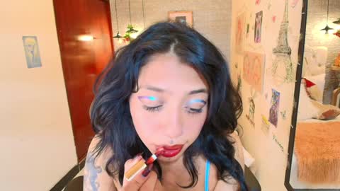 Snapshot of redhotter_ chatting on February 5, 8:46 pm Lili Lopez online show from February 5, 8:46 pm