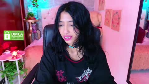 Snapshot of redhotter_ chatting on September 19, 8:52 pm Lili Lopez online show from September 19, 8:52 pm