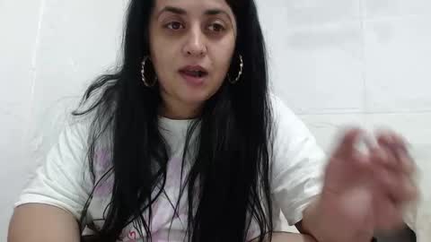 Reea online show from December 1, 9:50 pm