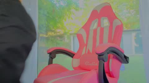 reina cummings online show from September 28, 5:47 am