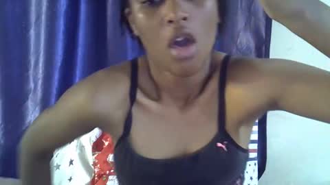 Snapshot of rellings_maya chatting on October 6, 5:35 am rellings-maya online show from October 6, 5:35 am