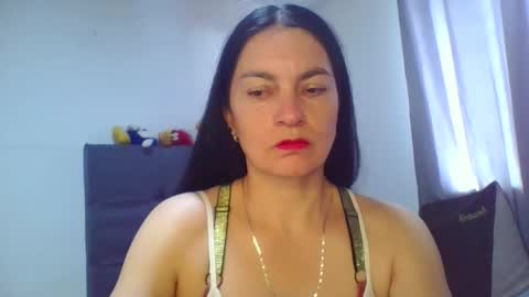renata_hot1 online show from May 7, 4:43 pm