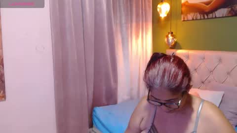 Snapshot of renata_milf_ chatting on September 23, 11:52 am renata_milf_ online show from September 23, 11:52 am