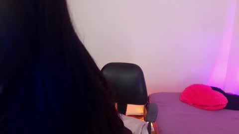 Snapshot of renata_ruiz chatting on October 7, 3:00 am online show from October 7, 3:00 am