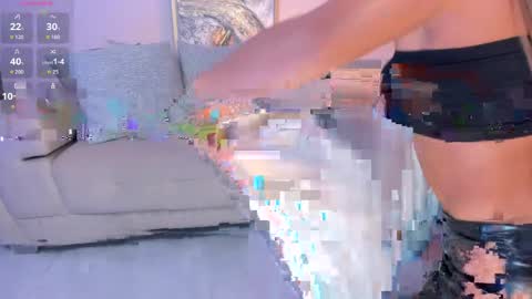 Renata Reyes online show from May 6, 9:41 pm