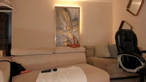 Renata Reyes online show from April 5, 10:09 pm