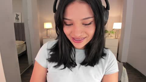 Renee Shelby online show from December 12, 8:10 pm