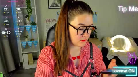 renee_turner online show from October 1, 9:36 am