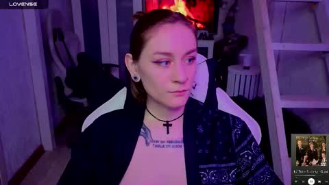 Rie online show from November 8, 8:30 am