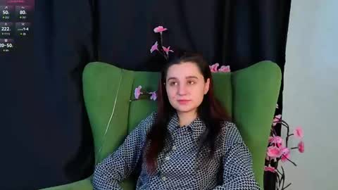 reynaedge online show from June 2, 7:09 am