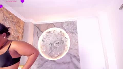 Riana online show from November 23, 9:05 pm