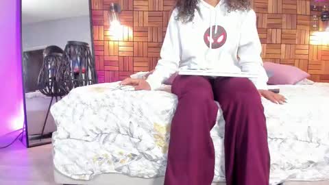 Snapshot of rihannadeep chatting on February 18, 10:05 am Sara online show from February 18, 10:05 am