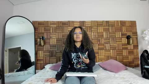 Snapshot of rihannadeep chatting on February 20, 10:05 am Sara online show from February 20, 10:05 am