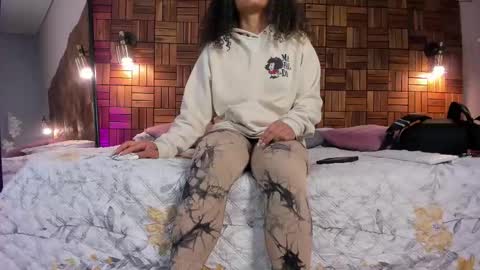 Snapshot of rihannadeep chatting on February 21, 10:07 am Sara online show from February 21, 10:07 am