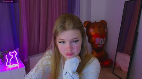 Rina online show from April 11, 8:45 pm