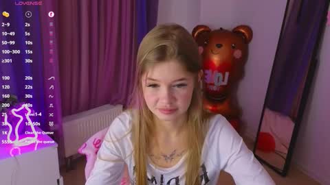 Rina online show from March 4, 10:05 pm