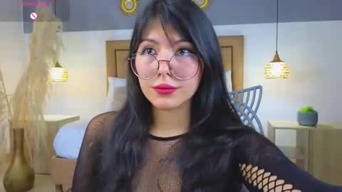 Snapshot of riley_sierra chatting on December 10, 12:27 pm Riley Sierra online show from December 10, 12:27 pm
