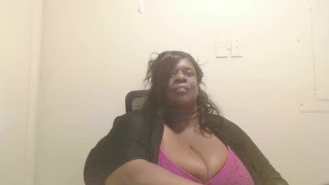 robertswhitney52 online show from November 17, 1:50 am