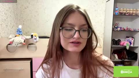 robynsentinella online show from February 17, 2:33 am