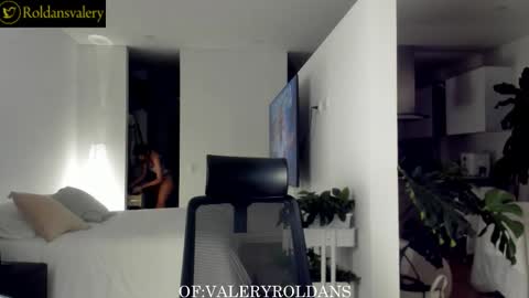 Valery Roldans online show from November 7, 3:01 am