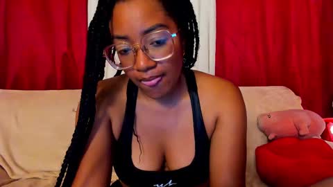 Snapshot of romantic_stargirl chatting on September 25, 1:04 am Is A Belle online show from September 25, 1:04 am