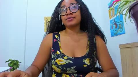 Snapshot of romantic_stargirl chatting on March 4, 10:46 am Is A Belle online show from March 4, 10:46 am