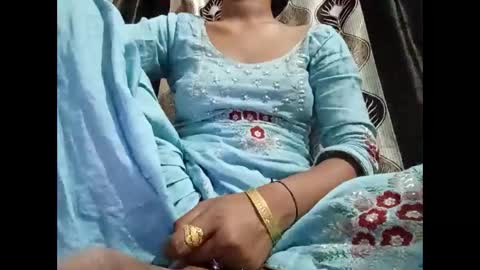 roop_sexy642 online show from April 15, 8:15 am