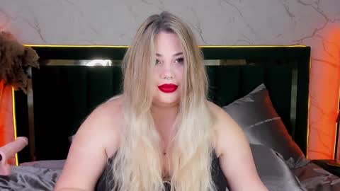 Chloe online show from March 12, 12:20 am