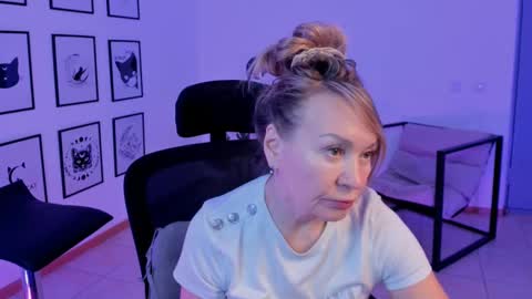 QUEEN online show from January 23, 10:43 am