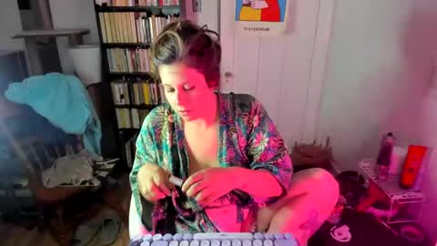 rose257044 online show from September 16, 8:06 pm