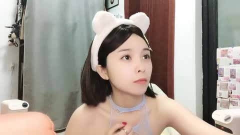 Snapshot of rose6688 chatting on February 13, 9:41 am rose online show from February 13, 9:41 am