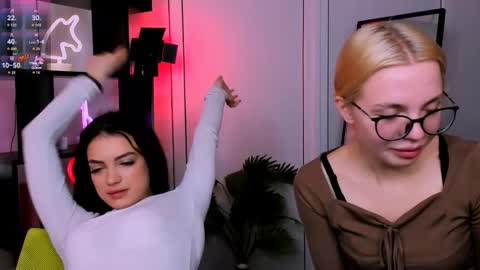 rose online show from November 12, 7:39 am