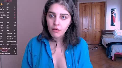 Snapshot of roselina_ chatting on January 29, 7:15 am Rose online show from January 29, 7:15 am