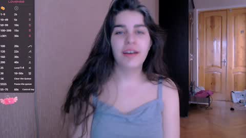 Snapshot of roselina_ chatting on January 23, 7:11 am Rose online show from January 23, 7:11 am