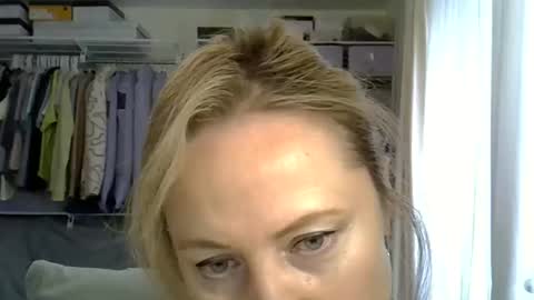 rosemeonce online show from June 1, 2:52 pm