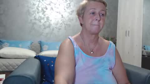 Lovepinklilly online show from March 7, 5:17 pm