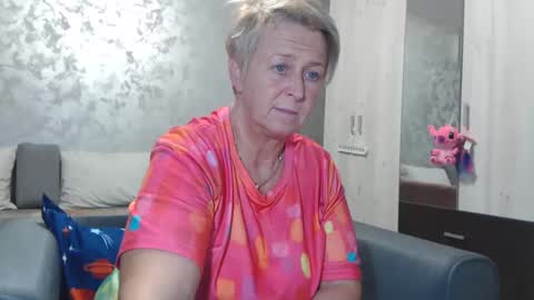 Lovepinklilly online show from February 20, 6:13 pm