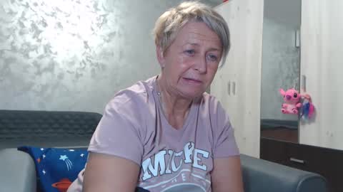 Lovepinklilly online show from February 22, 6:04 pm