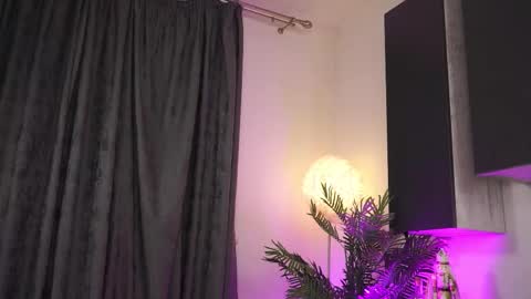 Amii online show from September 25, 11:57 pm