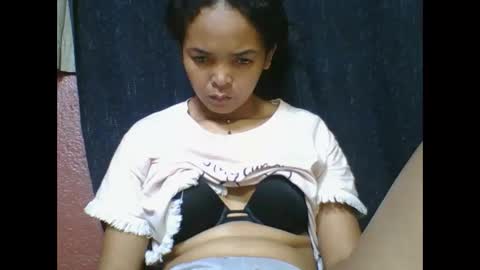 rosia685234 online show from December 21, 9:35 am