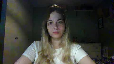Snapshot of rosie_june chatting on October 7, 7:02 am Rosie online show from October 7, 7:02 am
