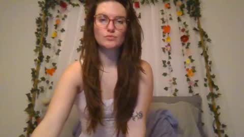 rosie_woods online show from November 12, 4:32 am